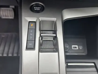 Photo 13 Peugeot 308  SW Hybrid 145 e-DCS6