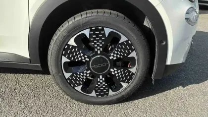 Photo 31 Fiat 600  1.2 Hybrid 100ch DCT6