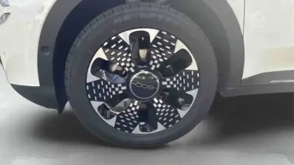 Photo 8 Fiat 600  1.2 Hybrid 100ch DCT6