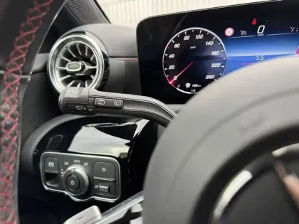 Photo 23 Mercedes Classe A  180 7G-DCT