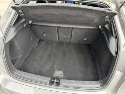 Photo 8 Mercedes Classe A  180 7G-DCT