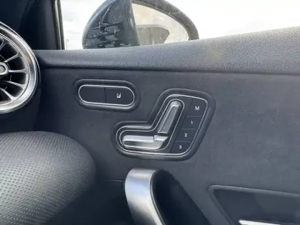 Photo 55 Mercedes Classe A  180 7G-DCT