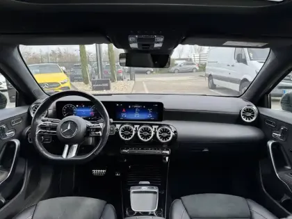 Photo 15 Mercedes Classe A  180 7G-DCT