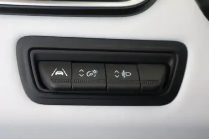 Photo 17 Renault Clio Gén. V (BJA) Ph1 NG Techno 5