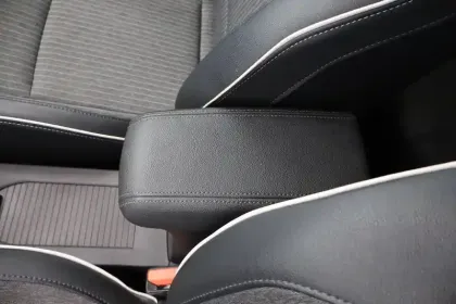 Photo 36 Renault Clio Gén. V (BJA) Ph1 NG Techno 5