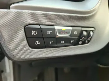 Photo 24 BMW Serie 1 116i 109 ch