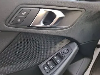 Photo 16 BMW Serie 1 116i 109 ch