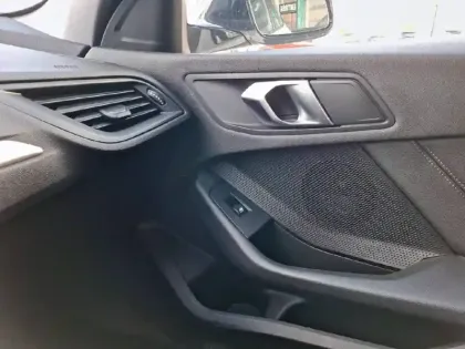 Photo 34 BMW Serie 1 116i 109 ch