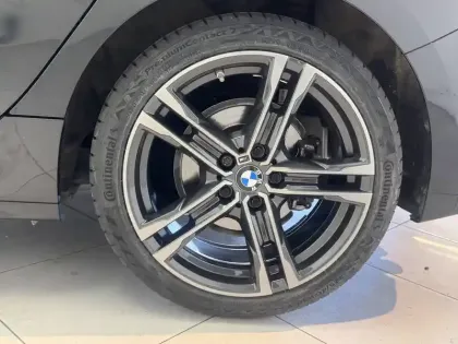 Photo 8 BMW Serie 1 Gén. III (F40) Ph1 M Sport 5