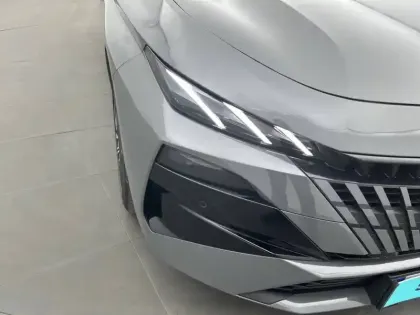 Photo 15 Peugeot 308  SW Hybrid 145 e-DCS6