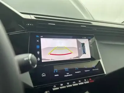 Photo 24 Peugeot 308  SW Hybrid 145 e-DCS6