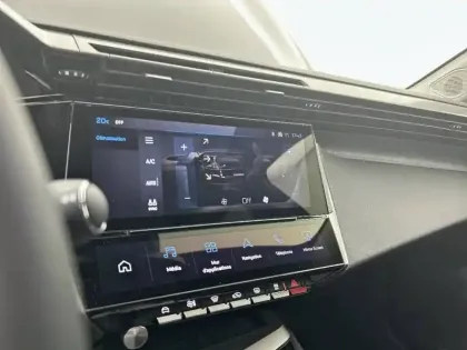 Photo 22 Peugeot 308  SW Hybrid 145 e-DCS6