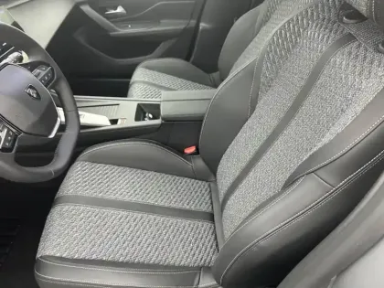 Photo 10 Peugeot 308  SW Hybrid 145 e-DCS6