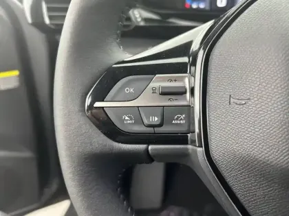 Photo 18 Peugeot 308  SW Hybrid 145 e-DCS6