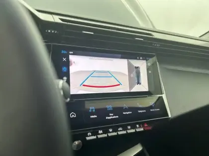 Photo 23 Peugeot 308  SW Hybrid 145 e-DCS6