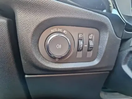 Photo 21 Opel Corsa Gén. VI Ph1 NG GS Line 5