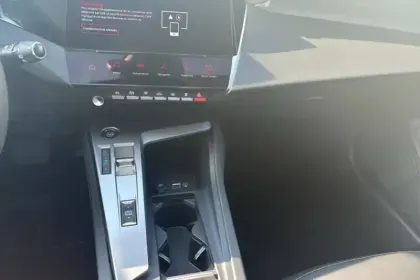 Photo 22 Peugeot 308  SW BlueHDi 130ch S&S EAT8