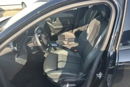 Photo 9 Peugeot 308  SW BlueHDi 130ch S&S EAT8