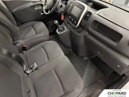 Photo 30 Renault Trafic Gén. III (F82) Ph2 Grand Confort 4