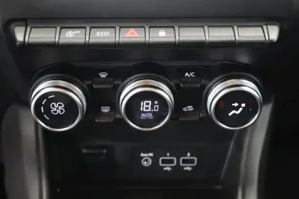 Photo 13 Renault Captur  TCe 100