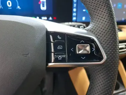 Photo 69 Mg EHS  1.5T PHEV 272 ch