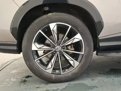 Photo 83 Mg EHS  1.5T PHEV 272 ch