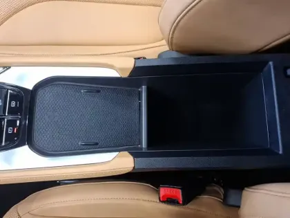 Photo 60 Mg EHS  1.5T PHEV 272 ch
