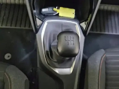 Photo 37 Peugeot 208 Gén. II Ph1 NG Active Pack 5