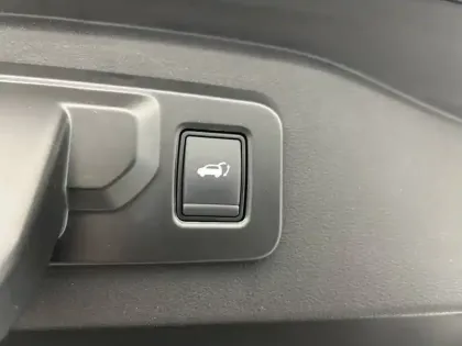 Photo 49 Renault Espace  E-Tech full hybrid 200 GSR2