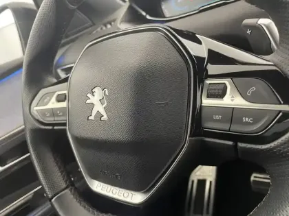 Photo 28 Peugeot 3008  Hybrid 225 e-EAT8