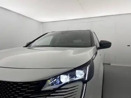 Photo 23 Peugeot 3008  Hybrid 225 e-EAT8