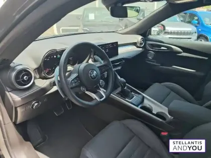 Photo 11 Alfa Romeo Tonale  1.3 Hybride Rechargeable PHEV 280ch AT6 e-Q4