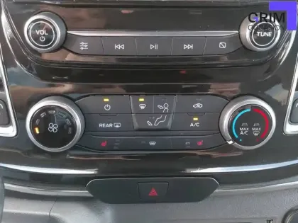 Photo 8 Ford Tourneo  Custom 320 L1H1 2.0 EcoBlue 130 BVA