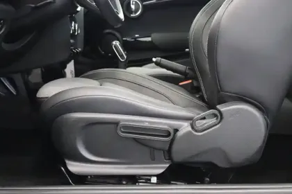Photo 105 Mini Mini Hatch 3 Portes Cooper 136 ch BVA7