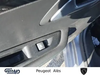 Photo 12 Peugeot 208  Electrique 50 kWh 136ch