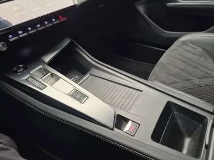 Photo 27 Peugeot 408  PureTech 130 ch S&S EAT8