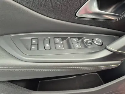 Photo 39 Peugeot 408  PureTech 130 ch S&S EAT8