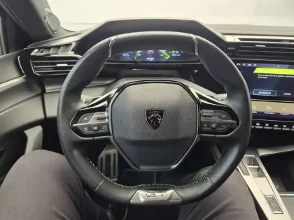 Photo 30 Peugeot 408  PureTech 130 ch S&S EAT8