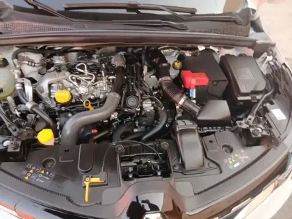 Photo 6 Renault Captur  E-Tech hybride rechargeable 160 Techno