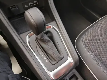 Photo 23 Renault Captur  E-Tech hybride rechargeable 160 Techno