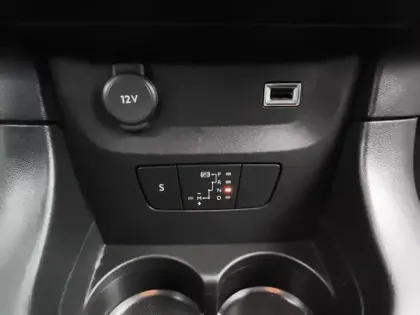Photo 12 Citroën C3  PureTech 110 EAT6 Elle