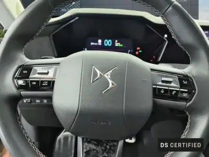 Photo 18 DS DS 4  Hybride E-Tense 225 EAT8 Performance Line