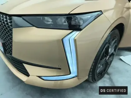 Photo 13 DS DS 4  Hybride E-Tense 225 EAT8 Performance Line