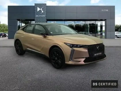 Photo 28 DS DS 4  Hybride E-Tense 225 EAT8 Performance Line