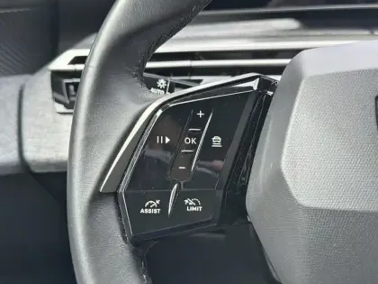 Photo 18 Peugeot 5008  Hybrid 145 ch e-DCS6 Allure