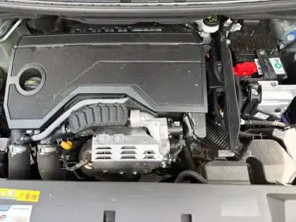 Photo 6 Peugeot 5008  Hybrid 145 ch e-DCS6 Allure