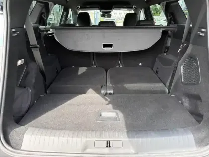 Photo 7 Peugeot 5008  Hybrid 145 ch e-DCS6 Allure