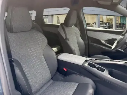 Photo 8 Peugeot 5008  Hybrid 145 ch e-DCS6 Allure