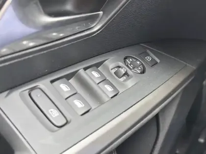 Photo 15 Peugeot 5008  Hybrid 145 ch e-DCS6 Allure