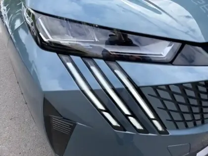 Photo 13 Peugeot 5008  Hybrid 145 ch e-DCS6 Allure